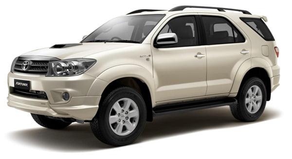 toyota-fortuner-anniversary-edition-front