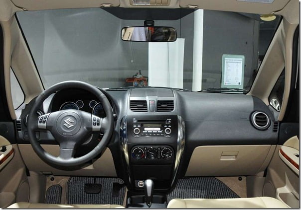 suzuki sx4 2011 interiors