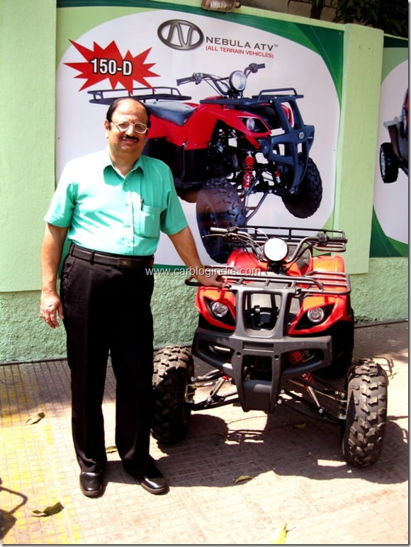 2. Mr Sukhdev Asnani, MD Nebula Automotive with the Dingo 150