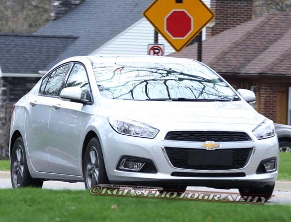 2016-Chevrolet-Cruze-Spy-Shots-Front-Right.jpg