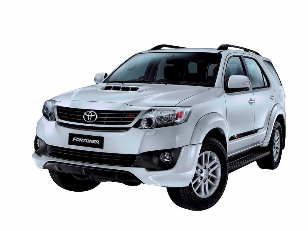 Toyota fortuner kmpl