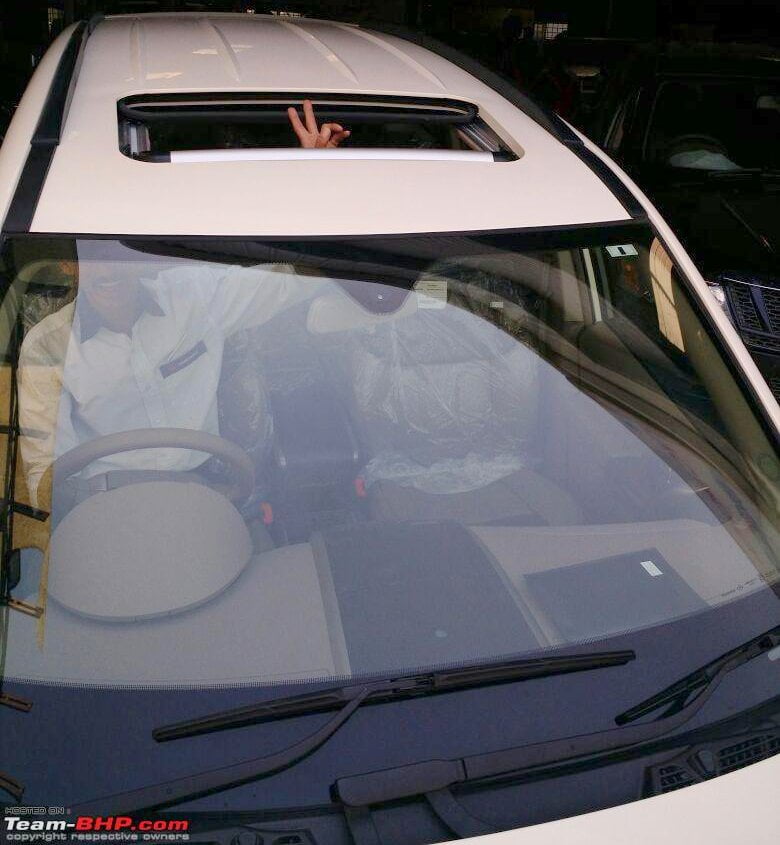MahindraXUV500Xclusiveeditionsunroofpics2 CarBlogIndia