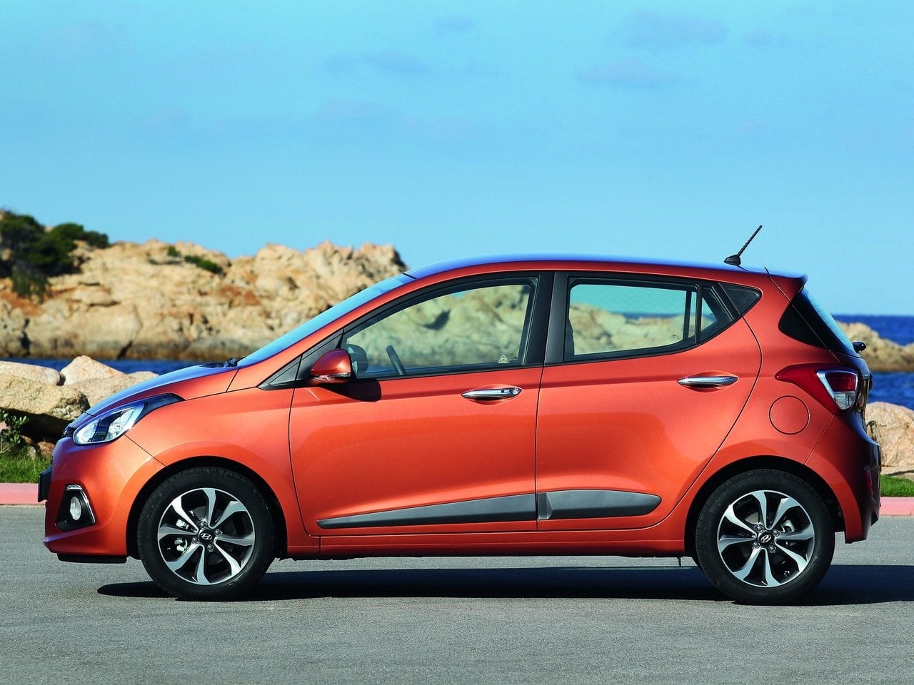 New Hyundai Grand i10 2017 Prices in India, Launch Date, Mileage, Specs