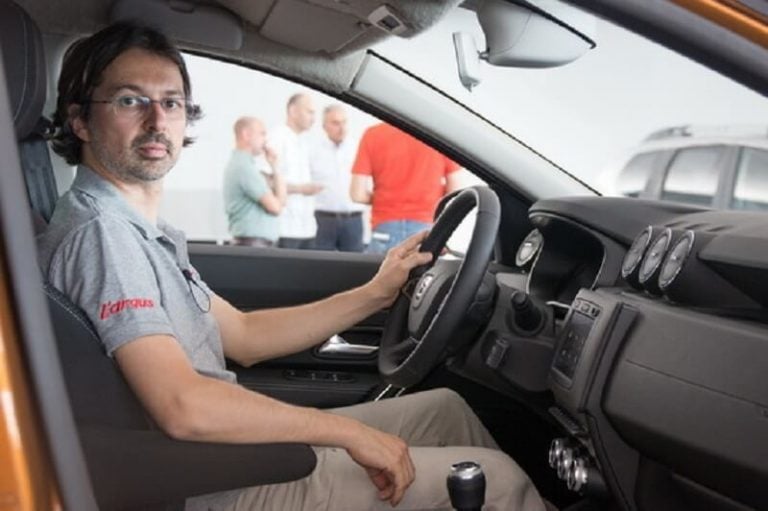 New 2018 Renault Duster Interior, India Launch Date, Specifications, Pics