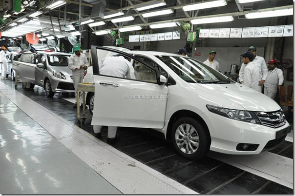 Honda-City-and-Brio-rolling-out-of-the-HSCI-Greater-Noida-Plant