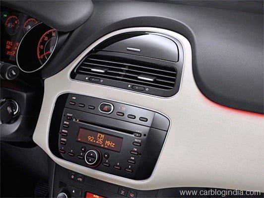 New Fiat Linea 2013 (8)