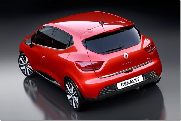 2013 Renault Clio studio shot rear red