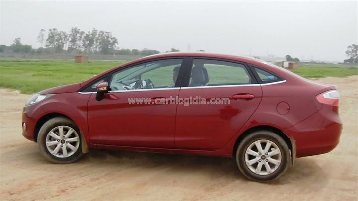 Ford Fiesta Automatic Road Test (10)