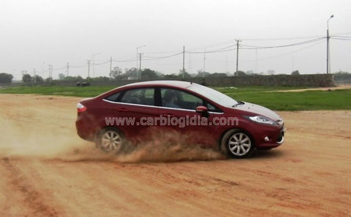 Ford Fiesta Automatic Road Test (6)