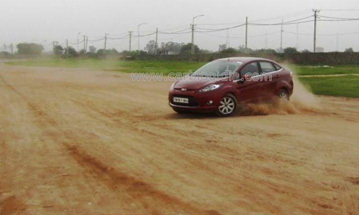Ford Fiesta Automatic Road Test (8)