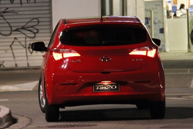 Hyundai HB20 Spy Pictures  (3)