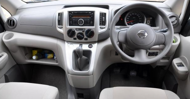 Nissan Evalia Interiors