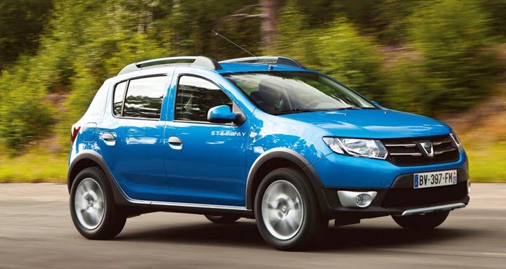 2013 Dacia Sandero Stepway Compact SUV side