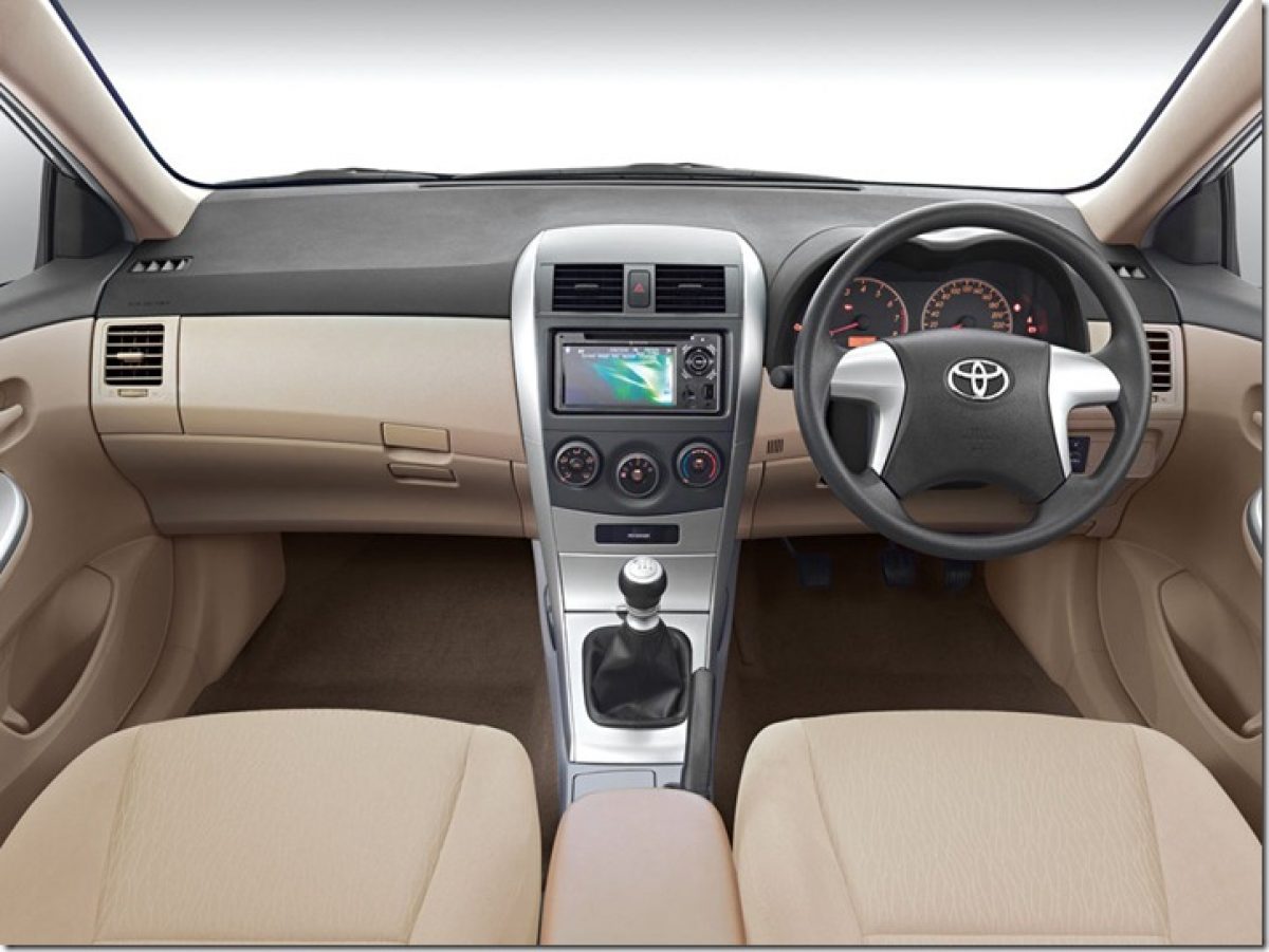 Kelebihan Altis 2012 Perbandingan Harga
