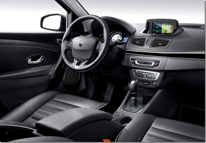 2013 Renault Fluence Sedan interiors