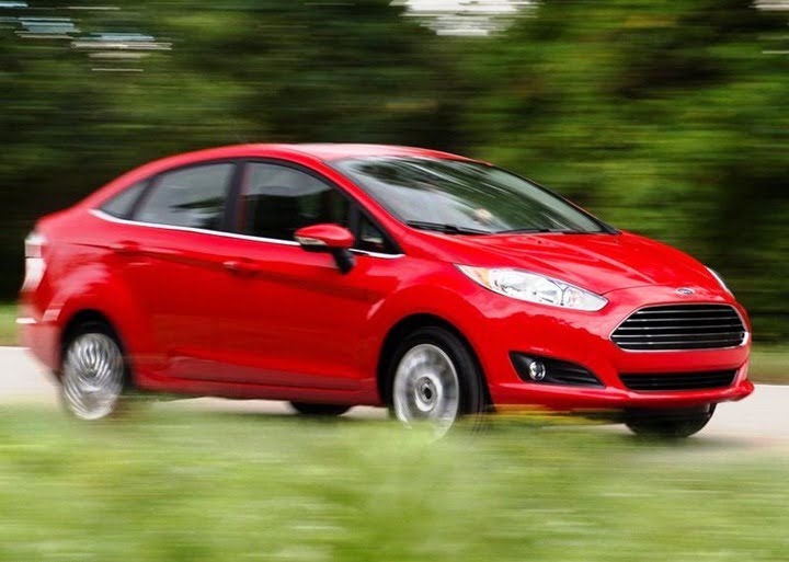 2013 Ford Fiesta Sedan (4)