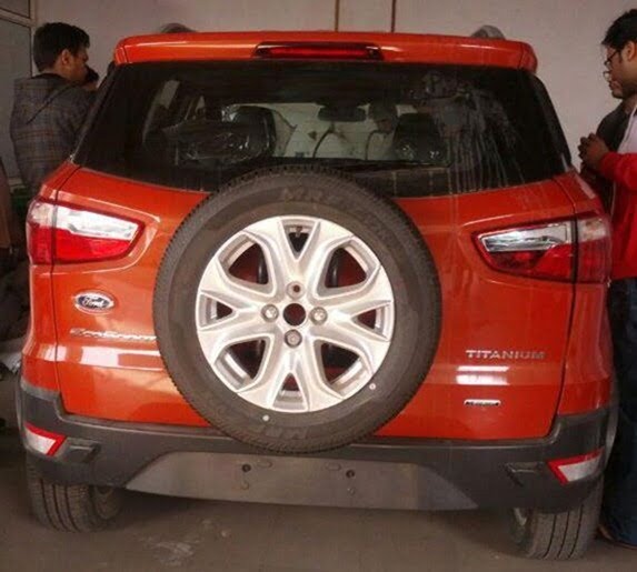 Ford EcoSport At Delhi Dealership (2)