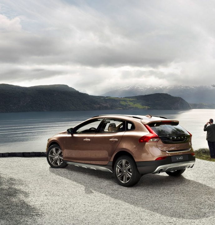 Volvo v40 cross country shop side scuff plates