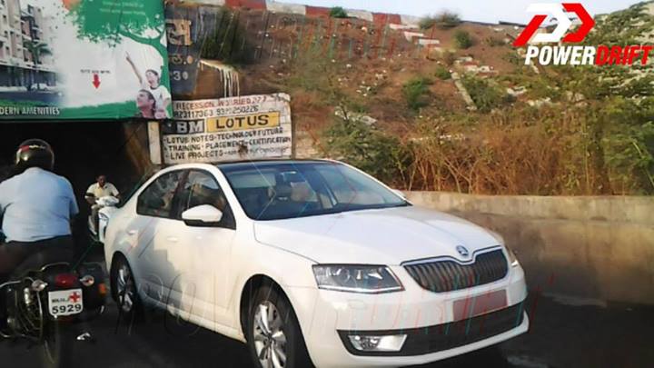 2013-Skoda-Octavia-front-spied-in-India