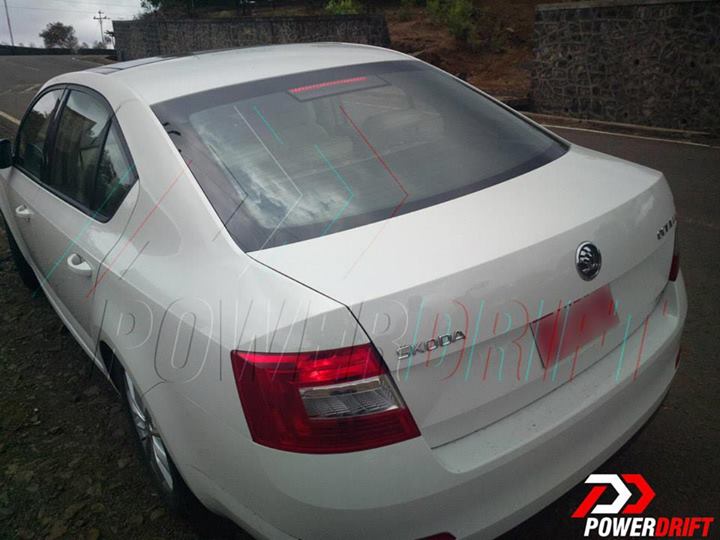 2013-Skoda-Octavia-rear-spied-in-India