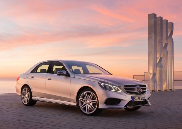 Mercedes-Benz-E-Class_2014_800x600_wallpaper_01