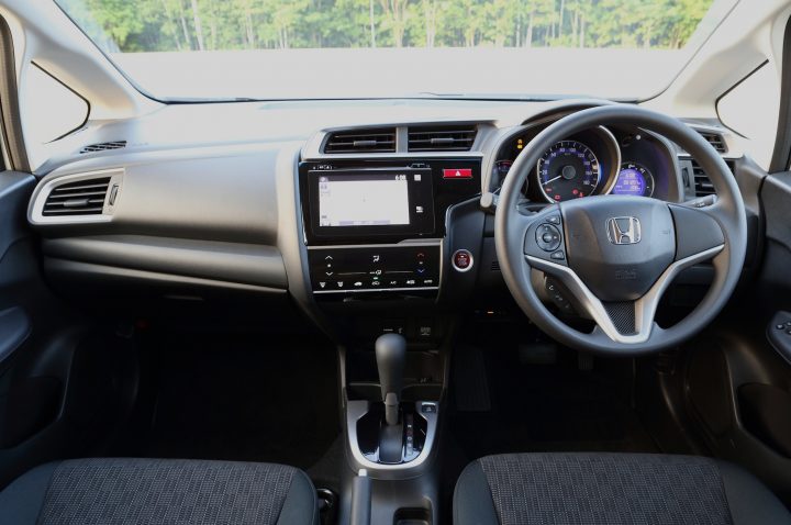 2014-Honda-Fit-dashboard-view