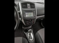 2015 Nissan Versa Interior Centre Console