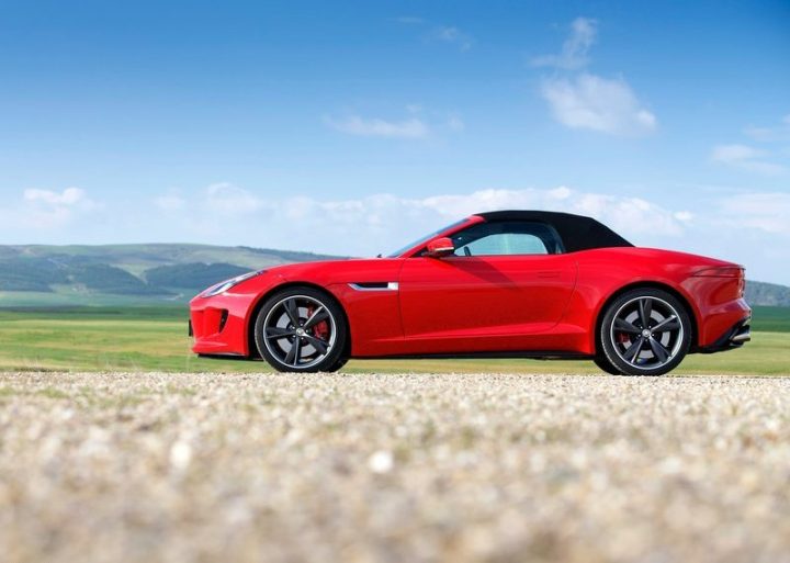 Jaguar-F-Type_V8_S_2014_800x600_wallpaper_36