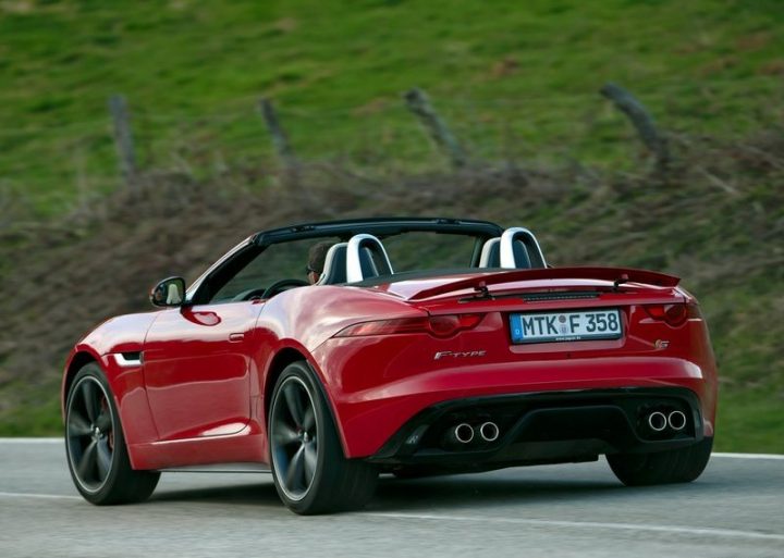 Jaguar-F-Type_V8_S_2014_800x600_wallpaper_44