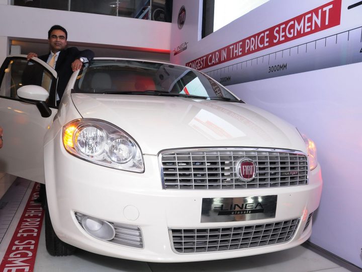 Mr. Nagesh Basavanhalli, President and Managing Director-FIAT Chrysler Operations India unveiling the new FIAT Linea Classic