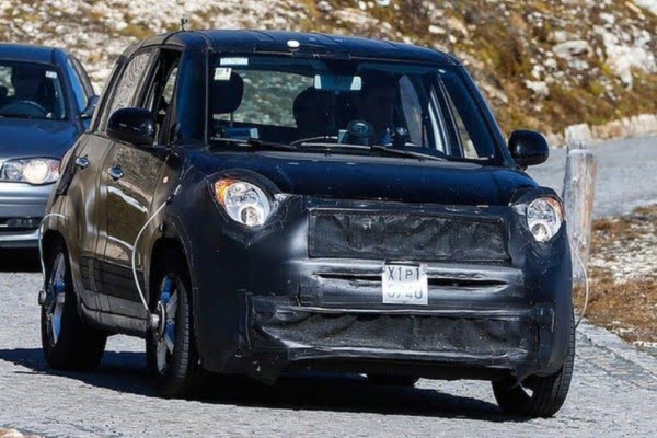 Jeep Compact SUV Spy Shot Front