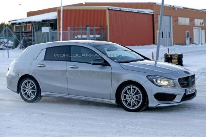 2015 Mercedes-Benz CLA-Class Spy Shot Right Side Profile