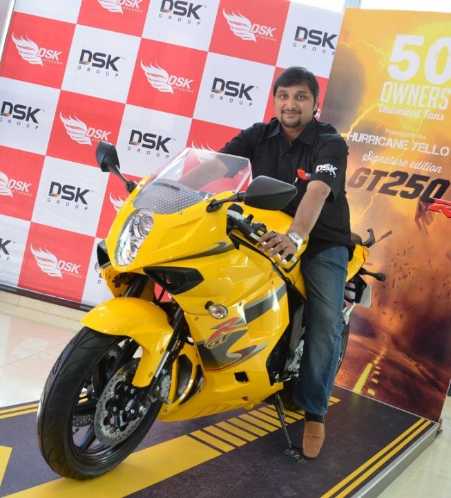 DSK-Hyosung-GT250R-Yellow-Limited-Edition-1