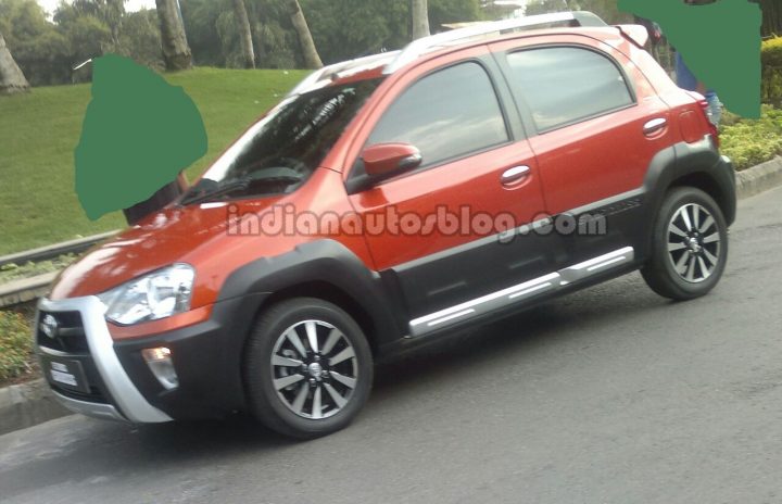 Toyota Etios Liva Cross India Spy Shot