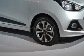 2014 Hyundai Xcent Front Right Wheel Zoomed In