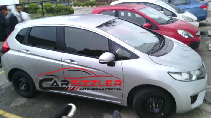 2014-Honda-Jazz-spied-in-India-side