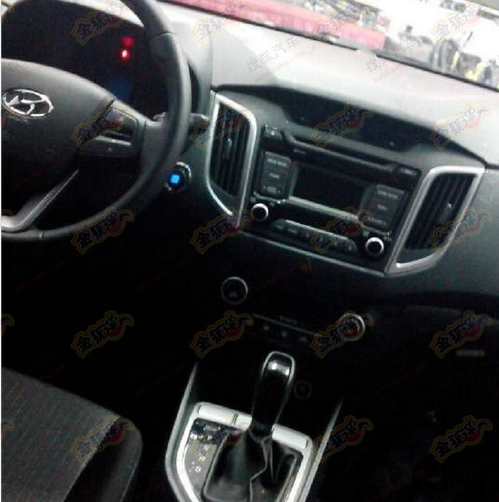 Hyundai ix25 Interior Spy Shot