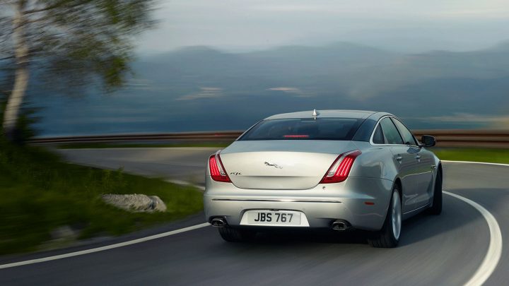 2014 Jaguar XJ Rear Right Quarter