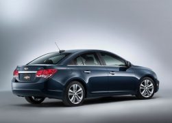 2015 Chevrolet Cruze Facelift Rear Right Quarter