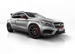 2015 Mercedes-Benz GLA45 AMG Front Right Quarter