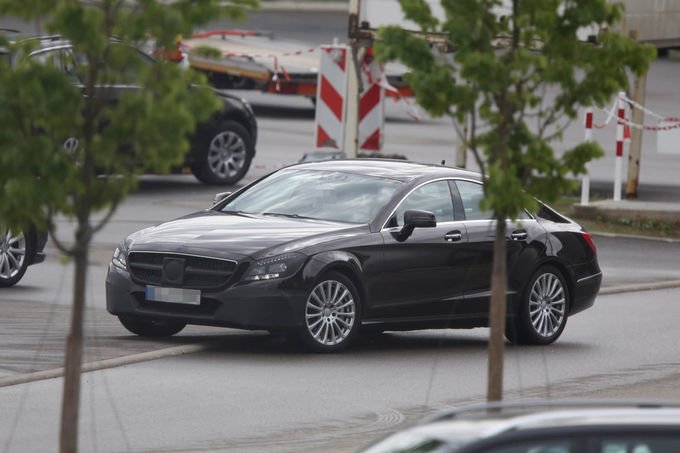 Erlkoenig-Mercedes-Benz-CLS-Facelift