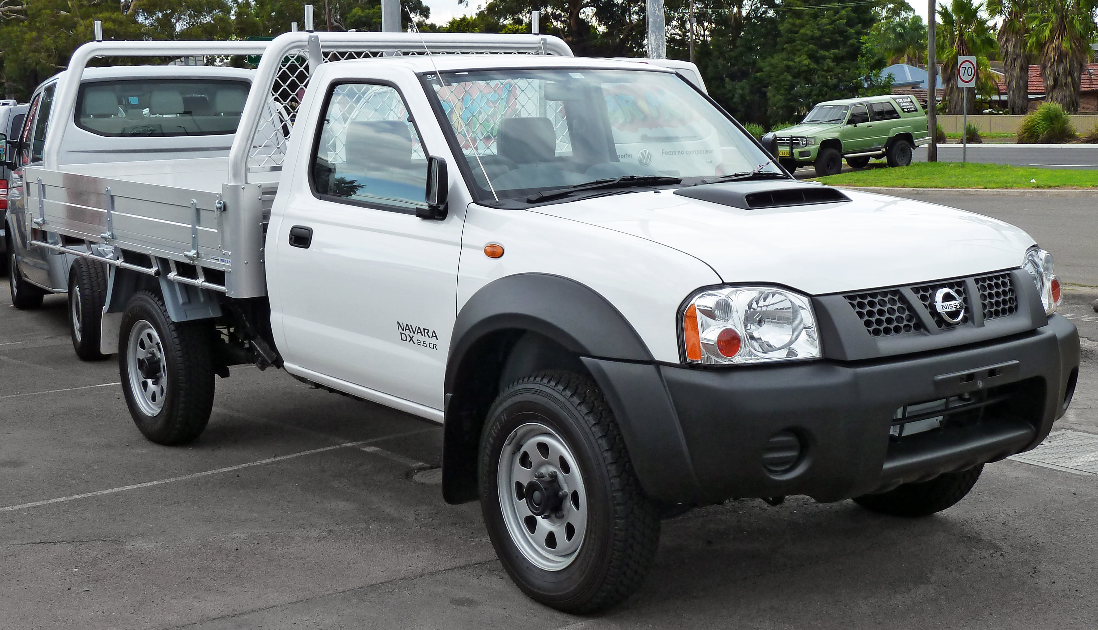20102011_Nissan_Navara_(D22_MY2010)_DX_2door_cab_chassis_(20110422) CarBlogIndia