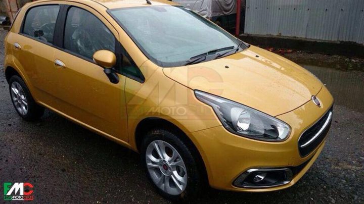 2014 Fiat Punto Facelift Spy Shot Front Right Quarter