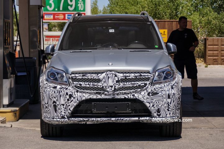 Spied-Mercedes-GL-Facelift-01