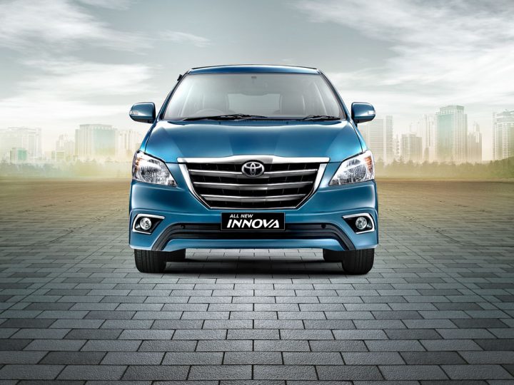 Toyota Innova Front