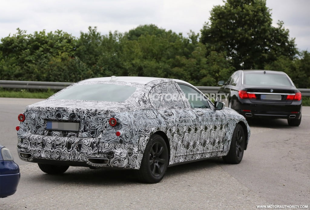 2016-bmw-7-series-spy-shots_100472661_l