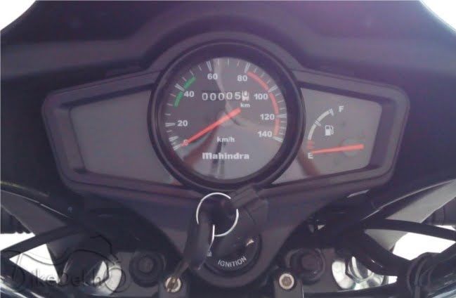 Mahindra-Centuro-Rockstar-anlog-speedometer