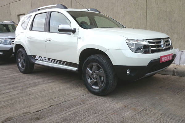 Renault Duster 4x4 Front Right