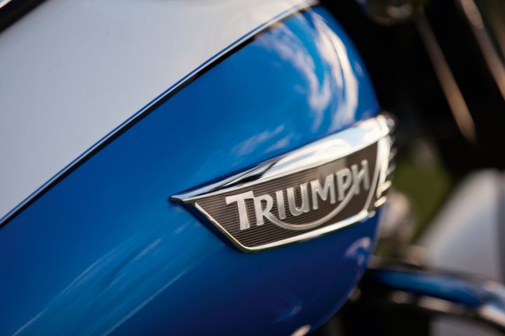 2014_Triumph_Thunderbird_LT_091113_0