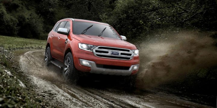 2015-Ford-Endeavour-10